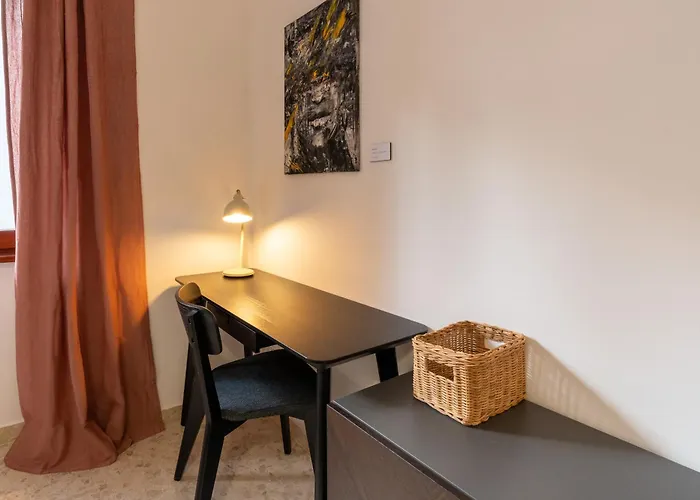 Guest house Hill - T5 - 10 4*