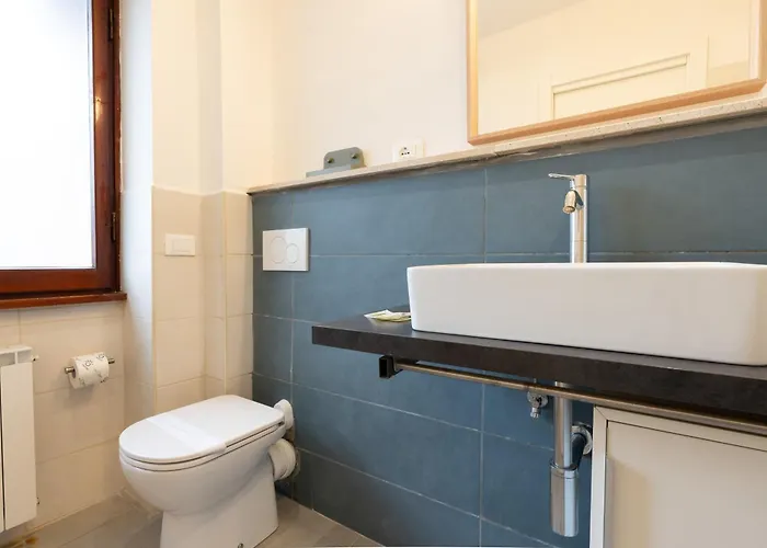 Hill - T5 - 10 Guest house