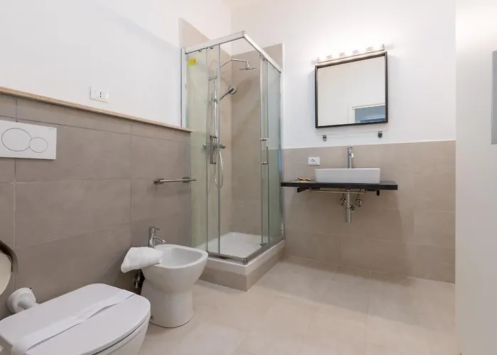 Hill - T5 - 10 Guest house